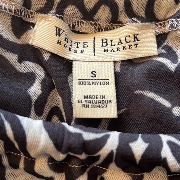 White House Black Market Black and White Sleeveless Blouse.  Size Small - Picture 3 of 3